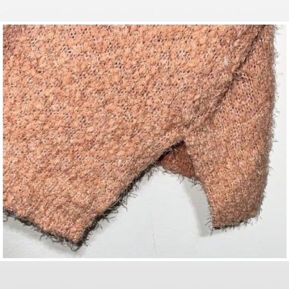 New Large Peachy Pink Chunky Knit Sweater - Picture 7 of 16